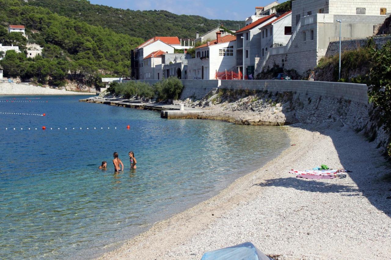 Apartments By The Sea Pucisca, Brac - 770 Экстерьер фото